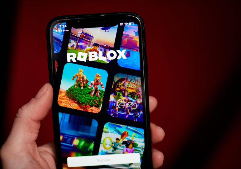 Roblox just launched its own Discord competitor